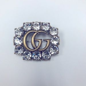 Woman’s Gucci Metal Double G Brooch with crystals one size